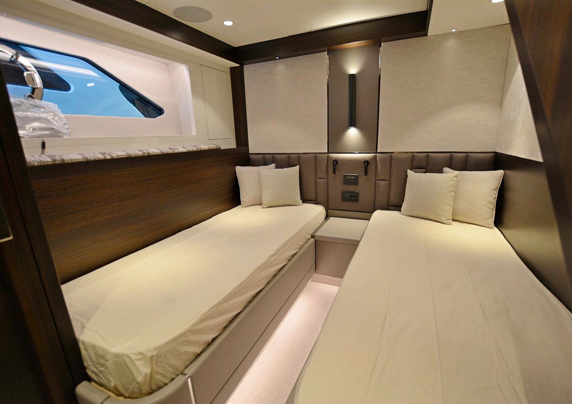 Продается моторная яхта Sunseeker Manhattan 68